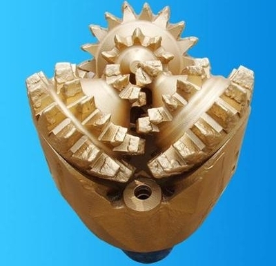 东营市陆海石油钻井设备 专业打造三牙轮钻头与PDC钻头，助力高效能源勘探